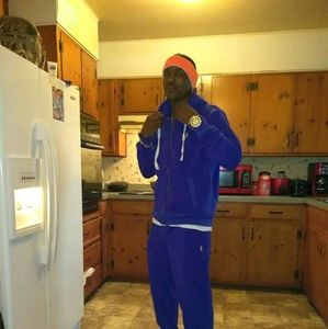 Meet your Posher, Antoine